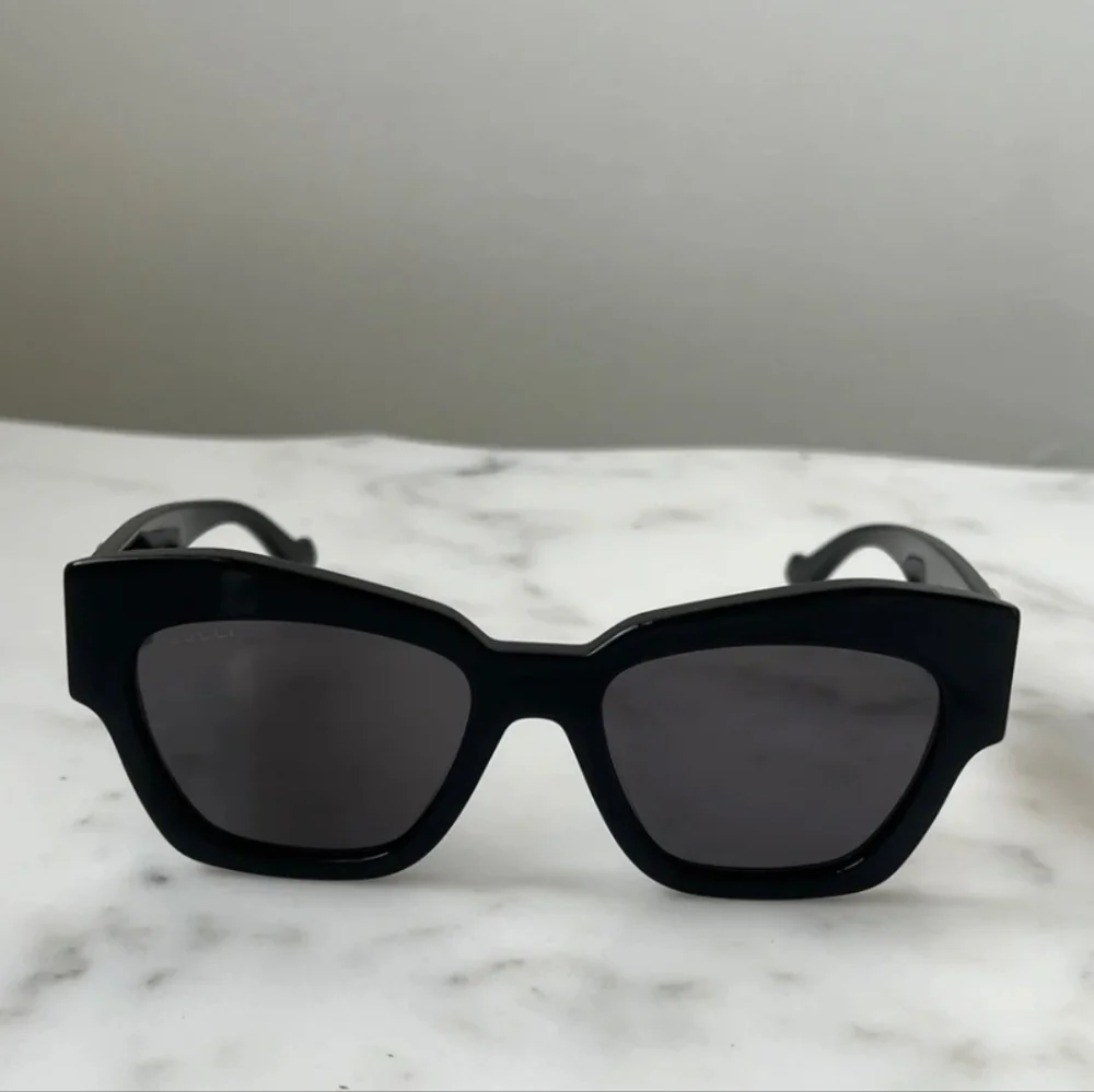 Gucci Black Sunglasses with dusty - Picture 4 of 7